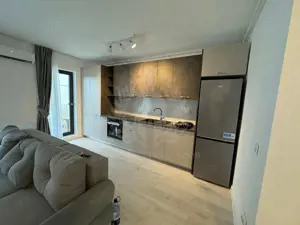 3 CAMERE//CARTIER VAMT//PET FRENDLEY - imagine 5