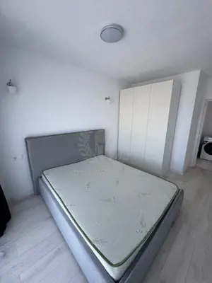 3 CAMERE//CARTIER VAMT//PET FRENDLEY - imagine 3