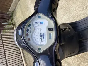 Piagio Vespa LX 50 - imagine 2