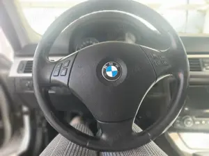 BMW 320D  plafon negru  Piele Navigatie Rata de la 80 euro lunar - imagine 9