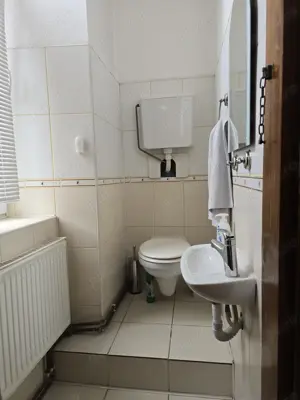 Apartament 4 camere cladire istorica etaj 1 langa Liceul Shakespeare Parcul Poporului amenajat integ