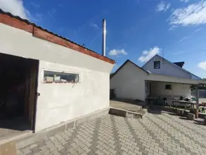 Casa 4 camere, 6000mp teren, zona centrala, Negostina, Siret - imagine 6