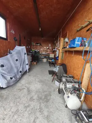 Casa 4 camere, 6000mp teren, zona centrala, Negostina, Siret - imagine 13