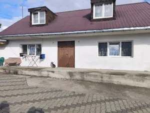 Casa 4 camere, 6000mp teren, zona centrala, Negostina, Siret - imagine 5