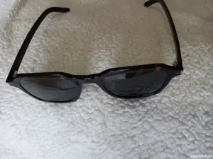 ochelari de soare "Saint Laurent " noi