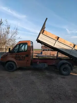 Vând autoutilitară 