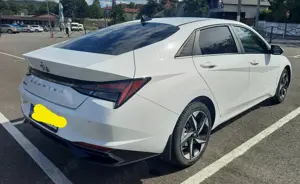 Vand Hyundai Elantra, varianta de top Exclusive, unic proprietar