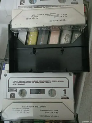 casete cu muzica ,Tosca set 2 buc.