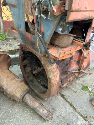 tractor u650 - imagine 4