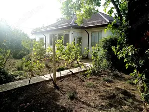 Casa si teren in localitatea Iazu, jud Ialomita