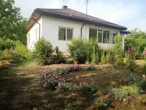 Casa si teren in localitatea Iazu, jud Ialomita - imagine 2