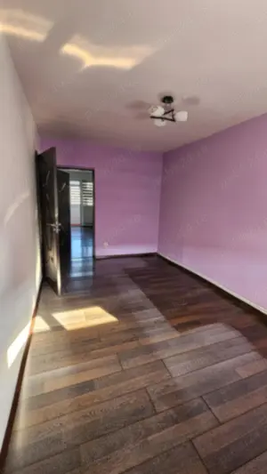 Apartament de vânzare - 3 camere  - imagine 8