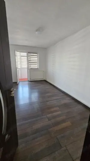 Apartament de vânzare - 3 camere  - imagine 7