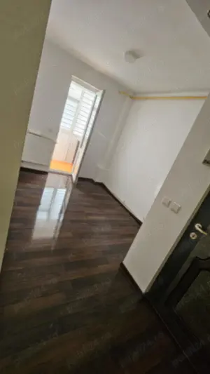 Apartament de vânzare - 3 camere