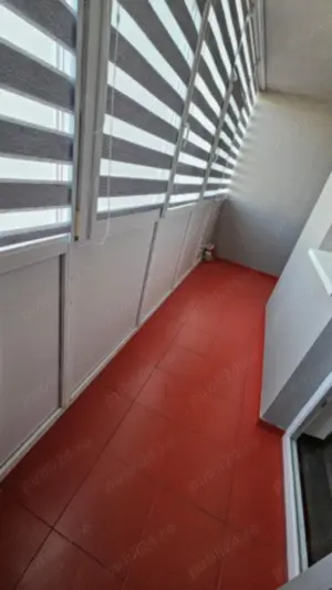 Apartament de vânzare - 3 camere  - imagine 9