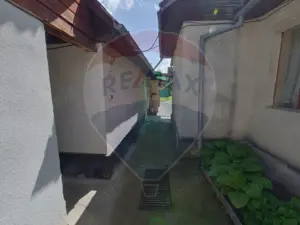 Casă / Vilă cu 5 camere de vânzare în zona Est - imagine 3