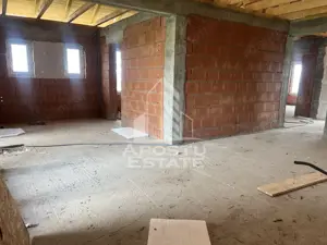 Duplex pe parter cu teren de 400mp, in Cornesti