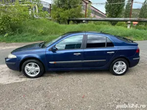 Renault Laguna 1.9dCi Initiale Paris - imagine 2