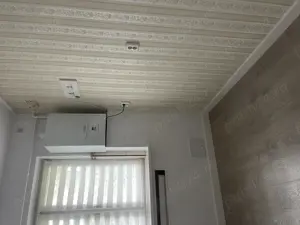 Cameră disponibilă  în salon - imagine 4