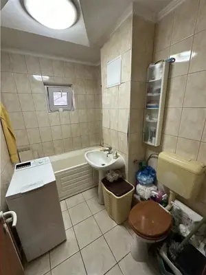 2 camere decomandat la etajul 3 cu centrala propie si 2 balcoane - imagine 2