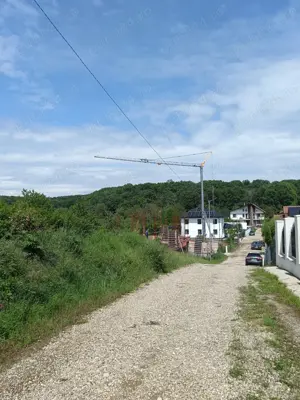 Superb teren intravilan langa padurea Cocosesti - imagine 3