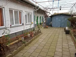 Casa renovata 4 camere in Nadlac - imagine 17