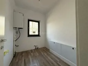 Casa 4 cam 163 mp utili, 27 mp terasa, teren 689mp - imagine 12 Casa 4 cam 163 mp utili, 27 mp terasa, teren 689mp - imagine 12