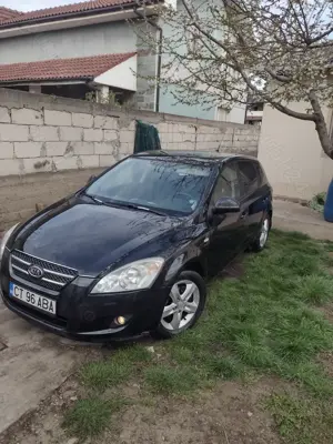 Vând kia cred 1.6 crdi - imagine 2 Vând kia cred 1.6 crdi - imagine 2