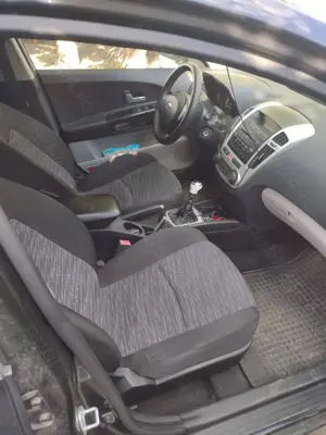 Vând kia cred 1.6 crdi - imagine 7 Vând kia cred 1.6 crdi - imagine 7