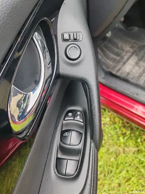 Vând Nissan Qashqai Tekna 2014  - imagine 2