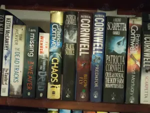 Vand carti romana, engleza Karin Slaughter, Patricia Cornwell, Stephen King etc