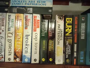 Vand carti romana, engleza Karin Slaughter, Patricia Cornwell, Stephen King etc - imagine 3