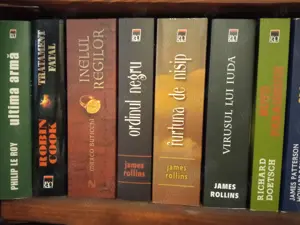 Vand carti romana, engleza Stephen King, Mark Billingham, Ian Rankin, James Rollins etc