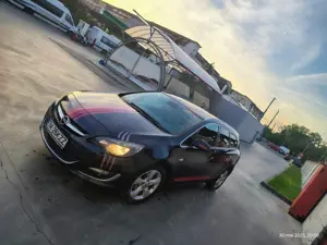 VandOpelAstra J sport tourer   - imagine 2