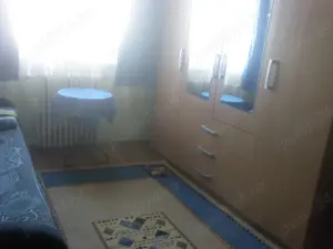 Inchiriez Garsoniera (doua camere)