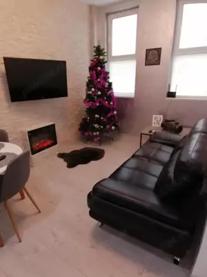 Închiriez apartament 2 camere,parcare inclusa