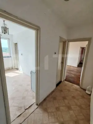 Apartament de vanzare cu 3 camere, 69 mp, zona Str. Botizului - imagine 4