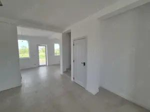 Casă finisată în Vladimirescu 154 mp teren 343 mp, vedere spre pădure