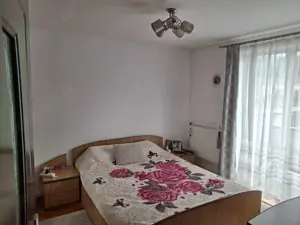 Vand apartament 2 camere - imagine 8
