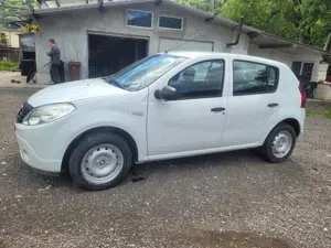 Dacia Sandero 1.4 benzină  - imagine 3 Dacia Sandero 1.4 benzină  - imagine 3