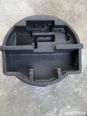 Polistiren portbagaj Toyota Yaris Xp13 An 2016 