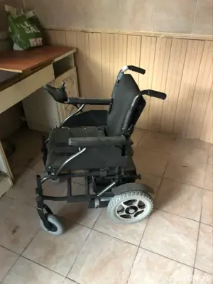 Scaun cu rotile electric Nou