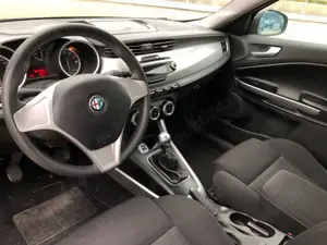 Alfa Romeo Giulietta 1.4 Turbo 170CP Benzină 2011, 103.500km, București - imagine 3