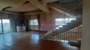 Două Etaje în Vilă în zona Voluntari de Închiriat - imagine 2