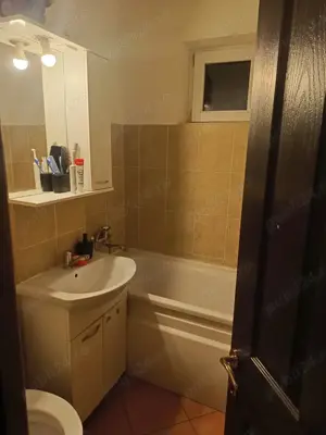  De vânzare: apartament luminos și confortabil cu 2 camere în Micro 21, Galati - imagine 4