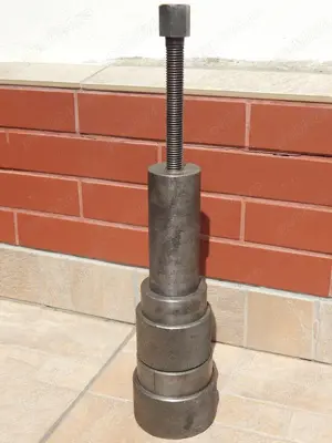 Piesa demontarea mansoanelor fixe de pe arborele secundar Dacia 1300 - imagine 3