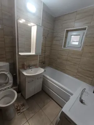Închiriez apartament cu doua camere  - imagine 3