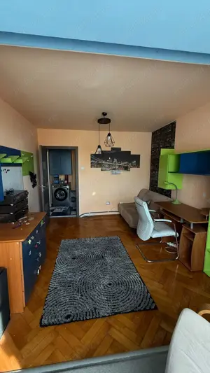 Vand apartament 2 camere semidecomandat 