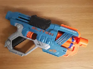 Mitraliera jucarie Blaster Nerf Elite 2.0 - Commander