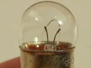 Bec auto SE 12V 5W R5W E19 - imagine 3